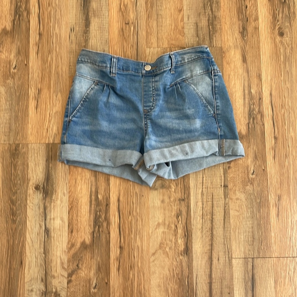Young girl size 10, 12